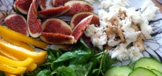 picture of fig and mozzarella salad